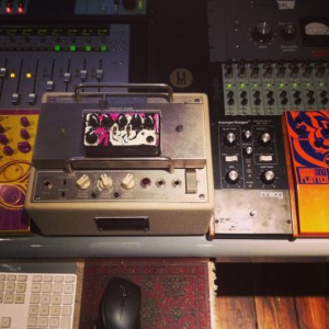 Brian Bender's delays: FullTone Tube Tape Echo, the square wave parade - Teaspoon, cream and sugar edition Moog Moogerfooger mf-104z (click to enlarge) Snazzy FX - wow and flutter 