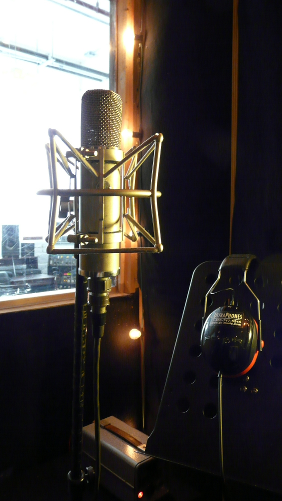 The Neumann UM 57 in the vocal booth.