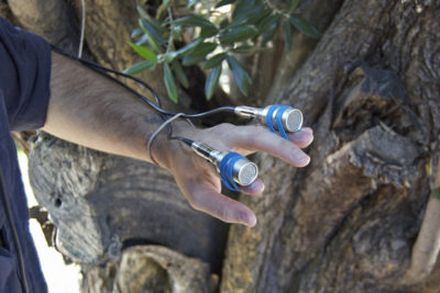 Stocco's finger mic technique, used in "Music From a Tree".